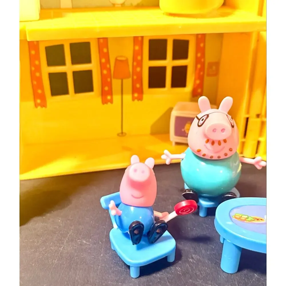 Peppa Pig’s House Set #2 foldable house furniture 4 figures car
